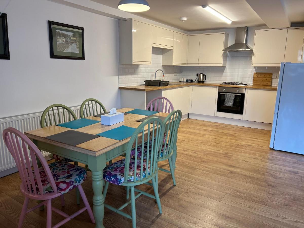 Beautiful Apartment,No 1, With Parking Ilfracombe Extérieur photo