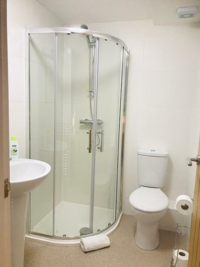 Beautiful Apartment,No 1, With Parking Ilfracombe Extérieur photo