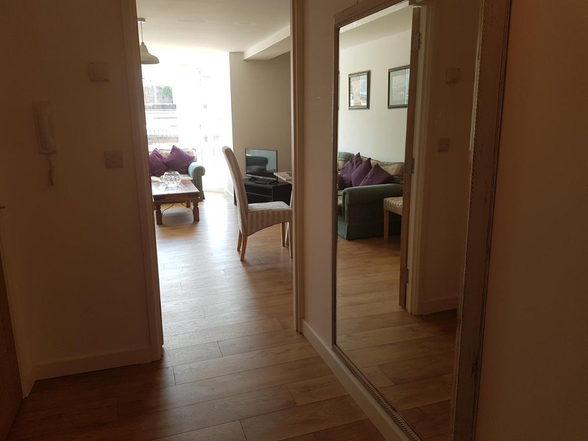 Beautiful Apartment,No 1, With Parking Ilfracombe Extérieur photo