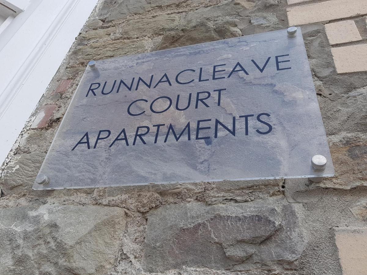 Beautiful Apartment,No 1, With Parking Ilfracombe Extérieur photo